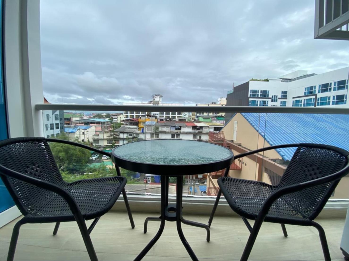 Grand Avenue Suites X Monthstayz Thailand Pattaya Zewnętrze zdjęcie