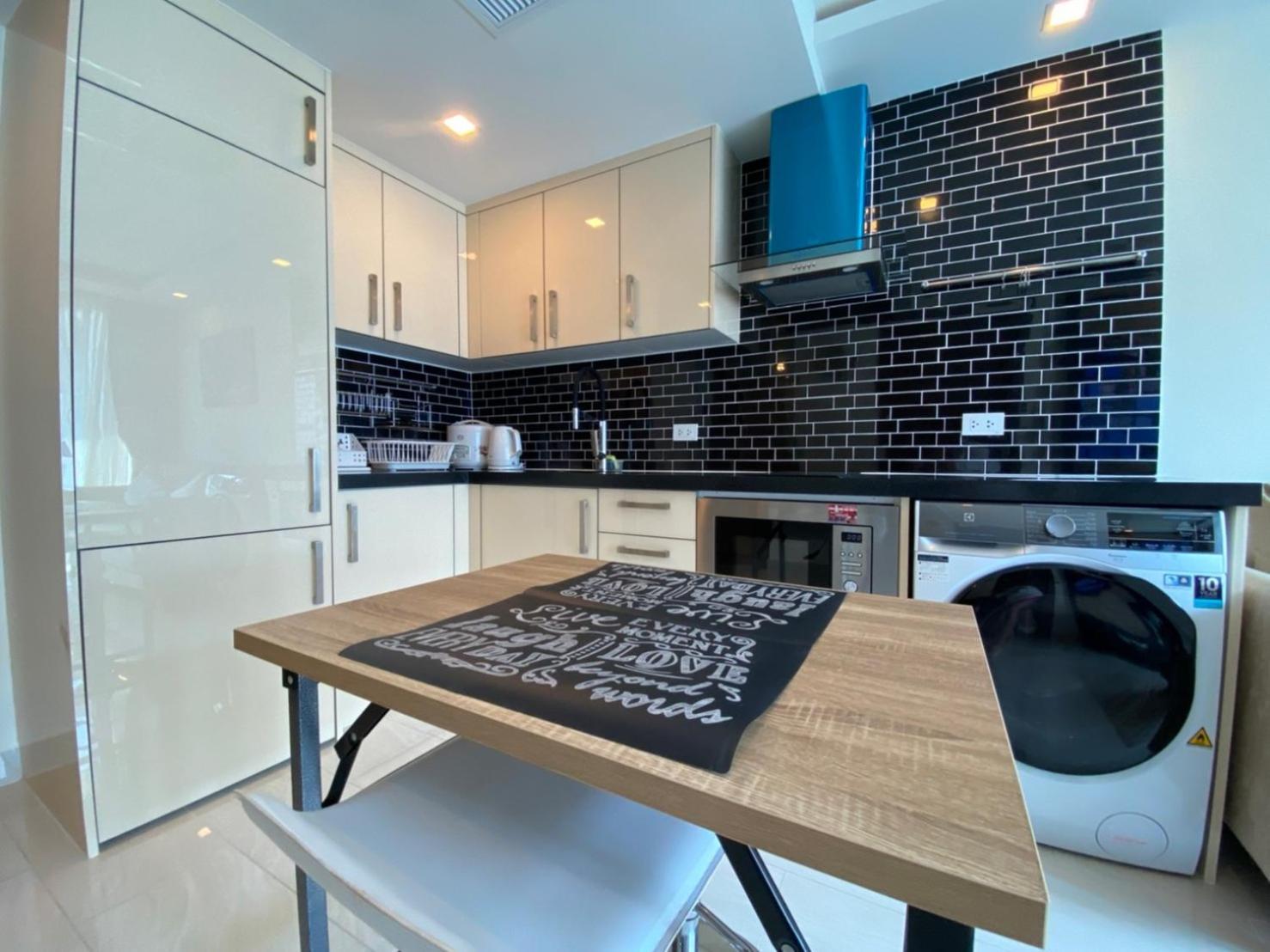 Grand Avenue Suites X Monthstayz Thailand Pattaya Zewnętrze zdjęcie