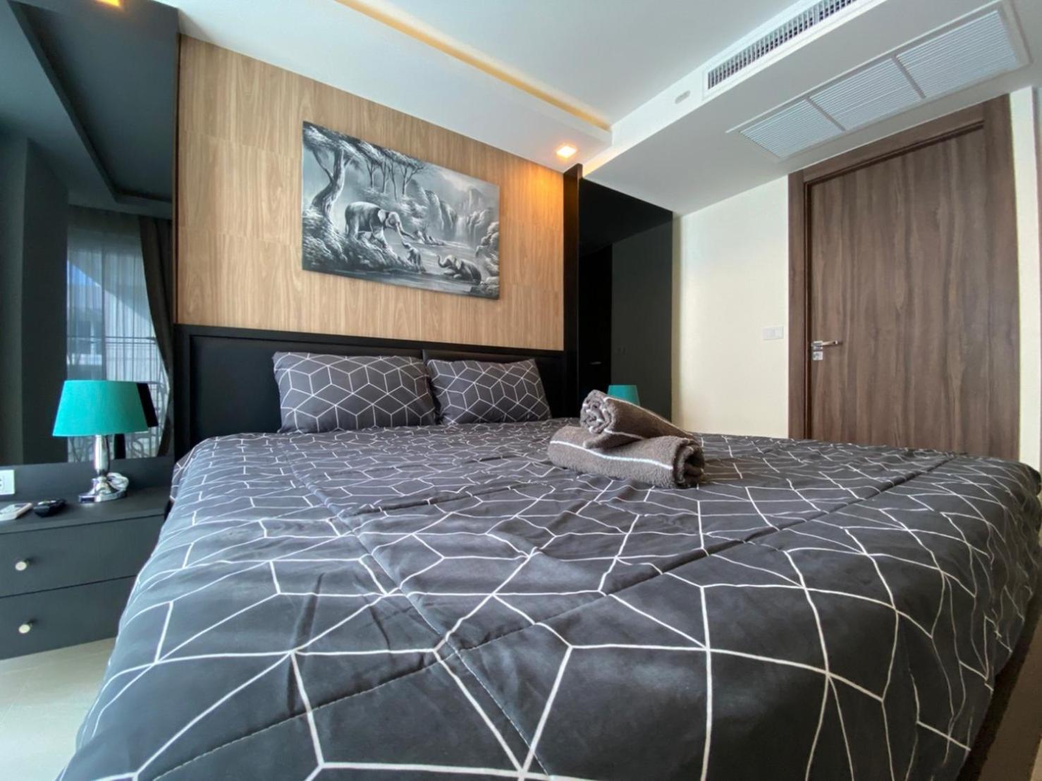 Grand Avenue Suites X Monthstayz Thailand Pattaya Zewnętrze zdjęcie