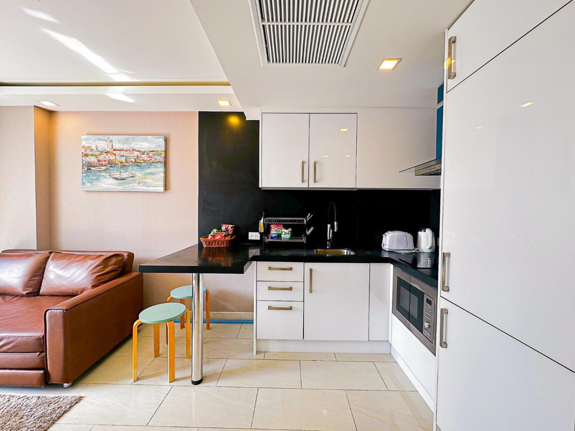 Grand Avenue Suites X Monthstayz Thailand Pattaya Zewnętrze zdjęcie