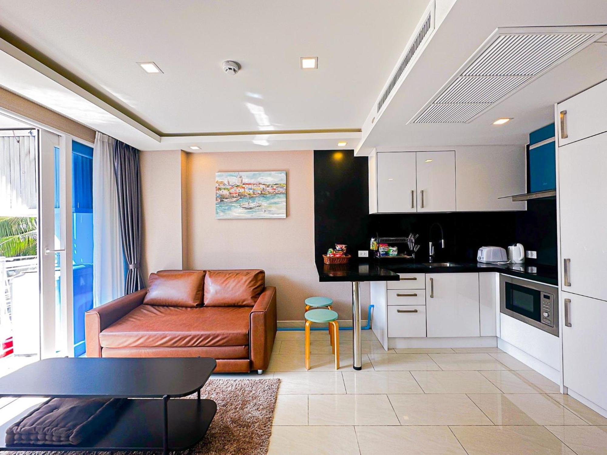 Grand Avenue Suites X Monthstayz Thailand Pattaya Zewnętrze zdjęcie